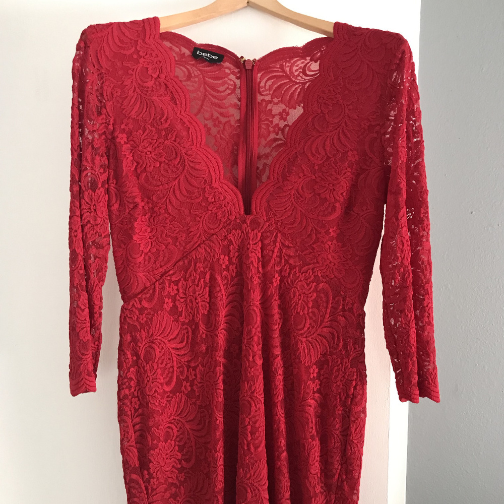 BEBE RED Scallop Lace Plunge Dress XL